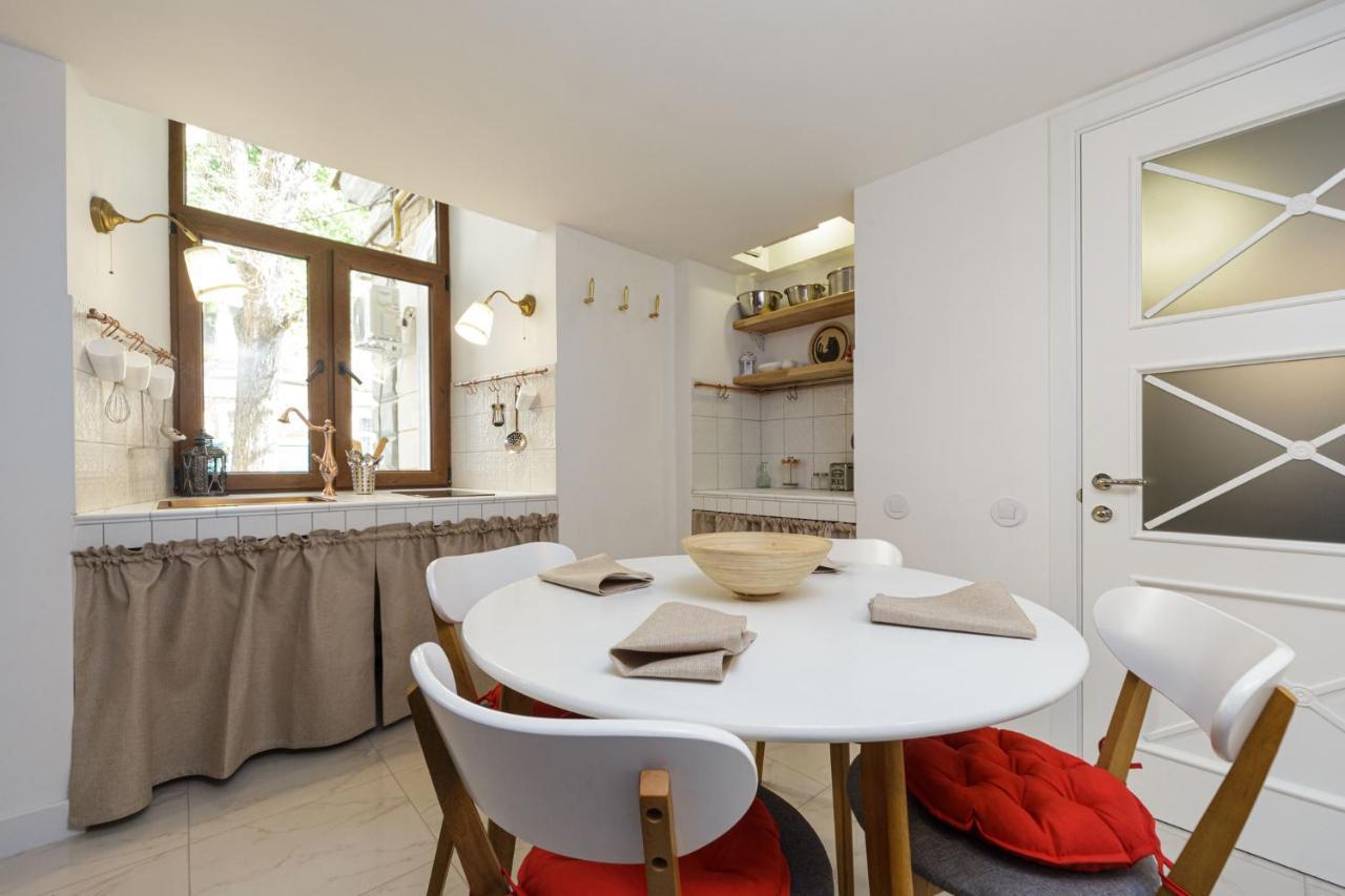 Серце Старого Міста Appartement Odessa Buitenkant foto